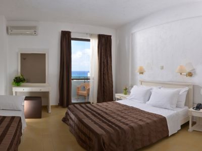 Irini Hotel 3*