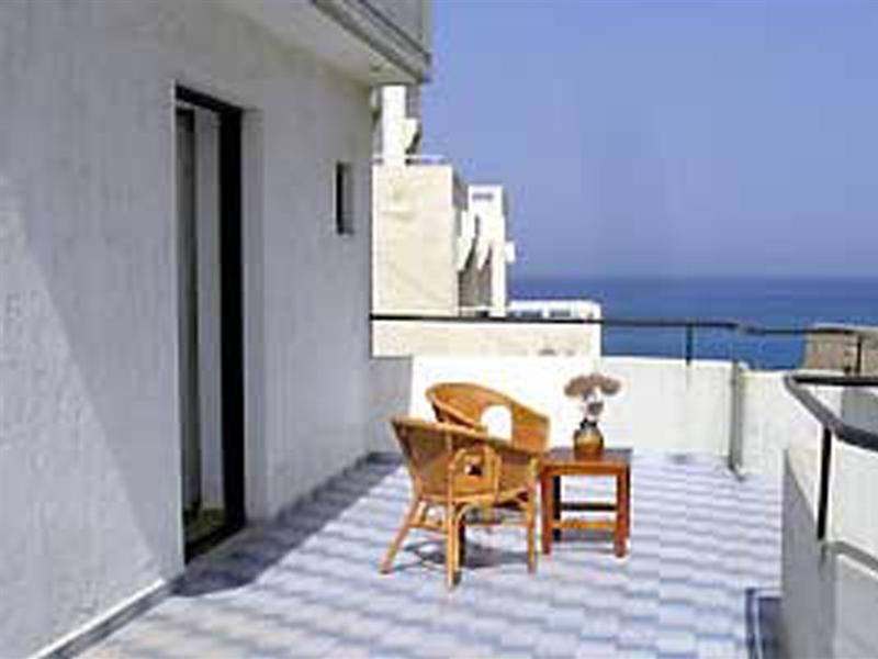 Irini Hotel 3*