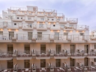 Irini Hotel 3*