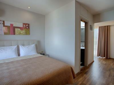 Irini Hotel 3*